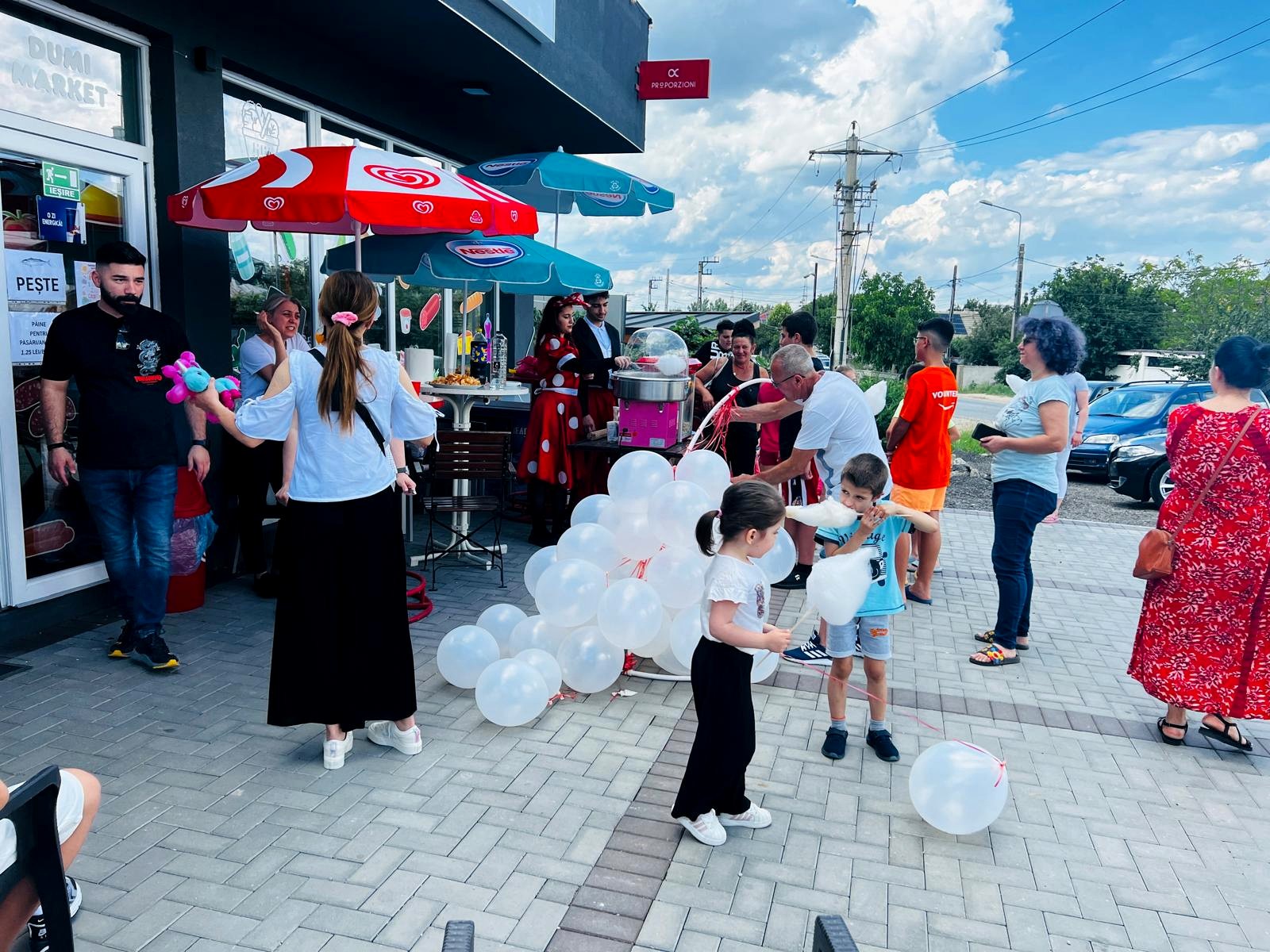 Împreună la DUMI MARKET